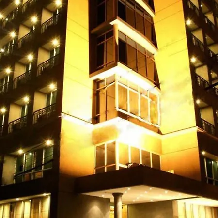 Herald Suites Solana